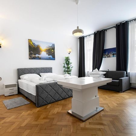 Apartments 4 You Red Star 8 Wenen Buitenkant foto